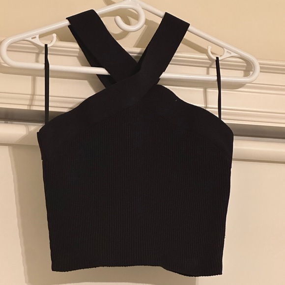 Babaton Size Medium Criss-crossed crop top - Picture 2 of 2